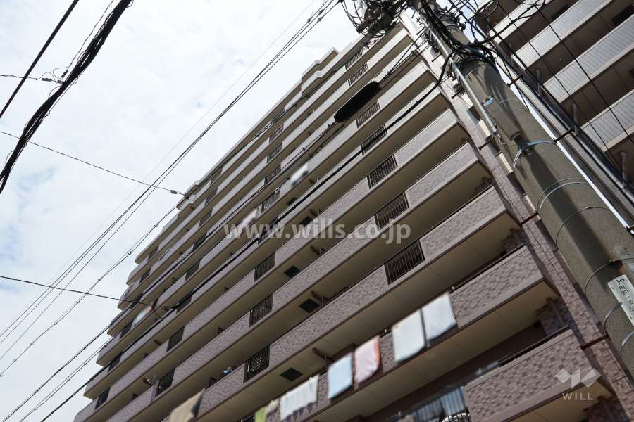 宝マンション岩塚第3の外観（南側から）