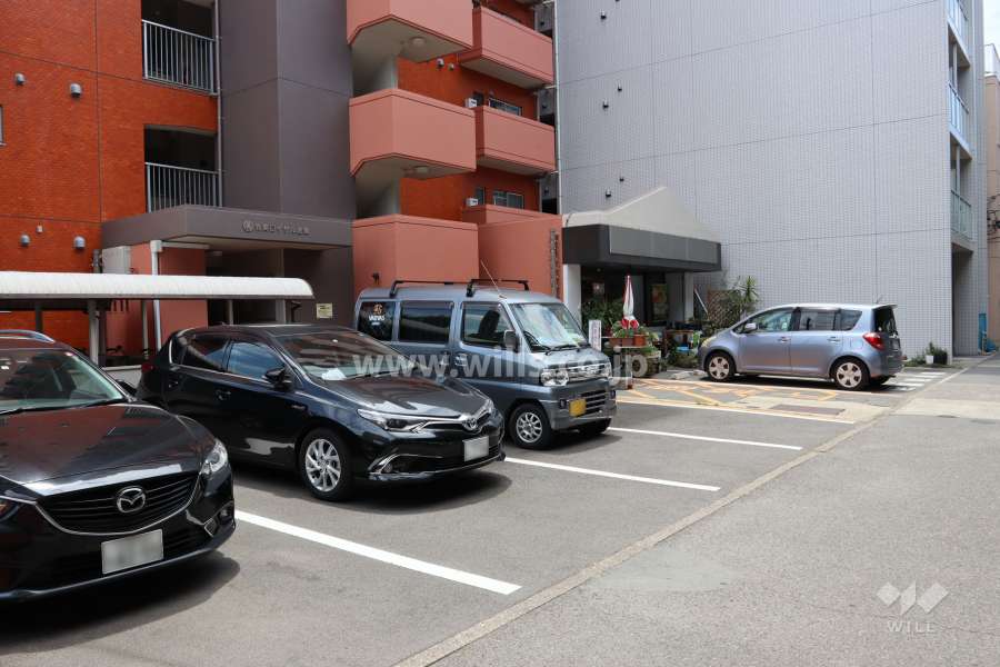 敷地内駐車場（屋外平面式）