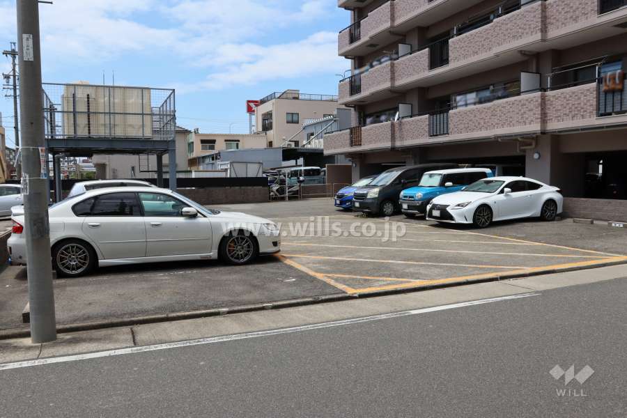 敷地内駐車場（屋外平面式）