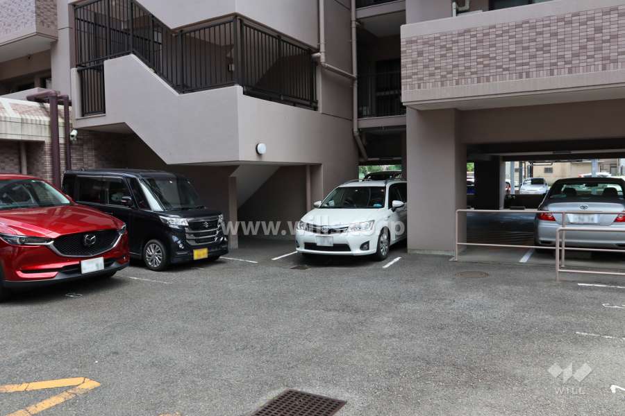 敷地内駐車場（屋外平面式・屋内平面式）