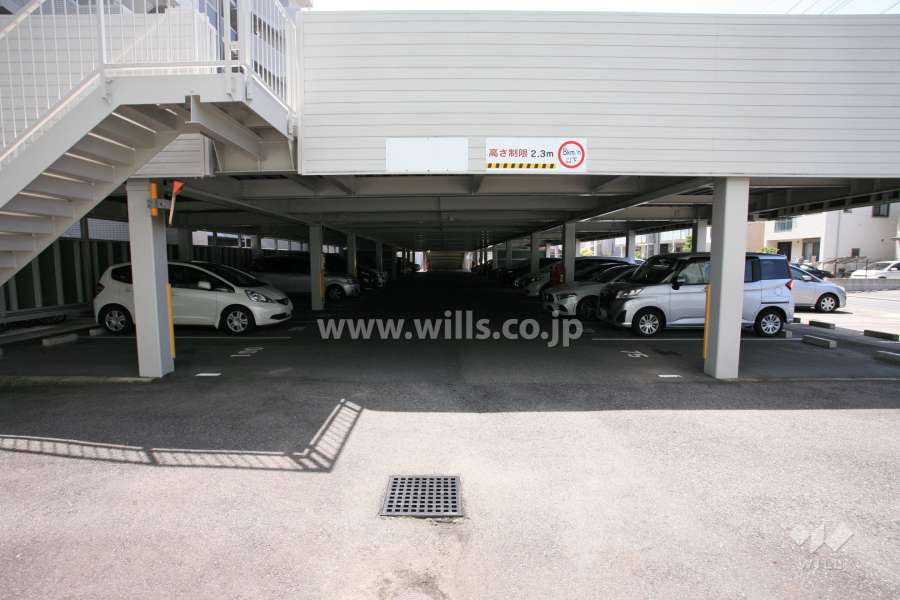 敷地内駐車場（屋外平面式・屋内平面式）