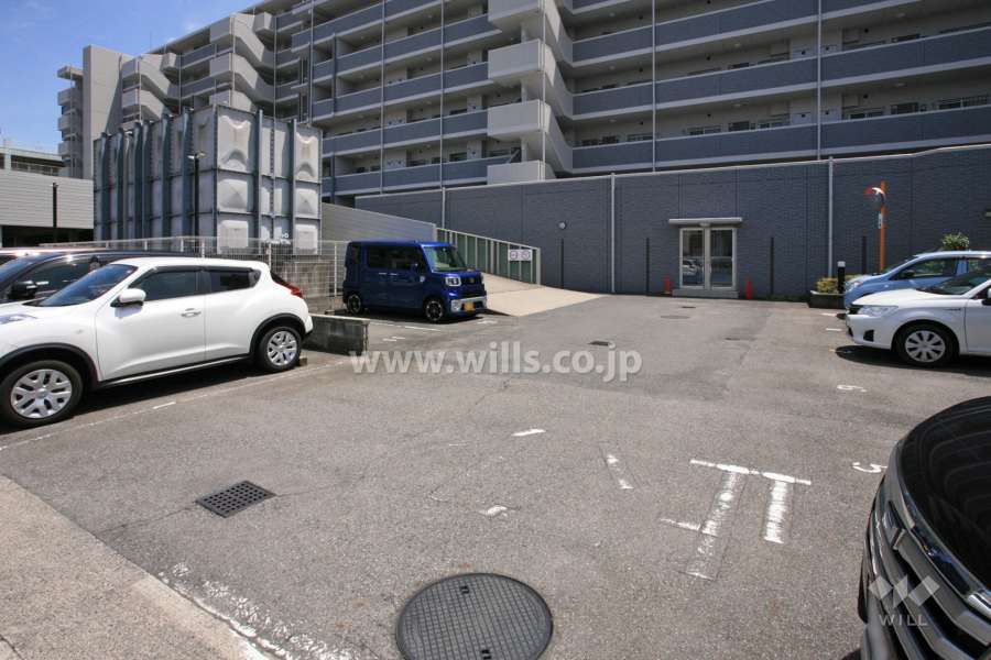 敷地内駐車場（屋外平面式）