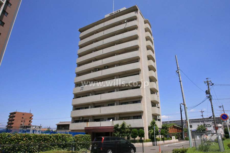 グローリアス八田の外観（正面、南側から）