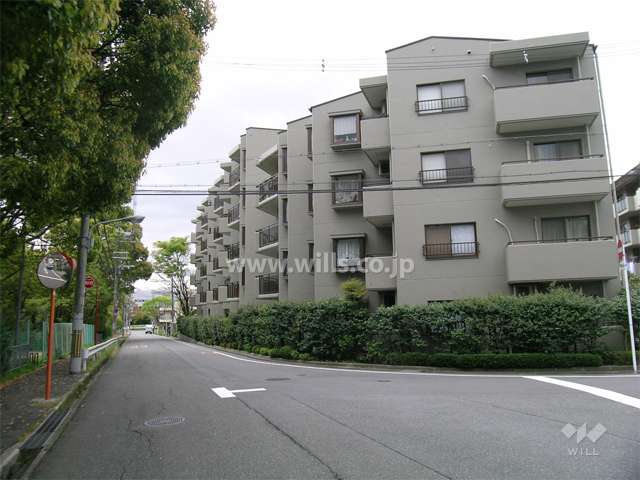 東急ドエル藤白台アネックスの外観（北東側から）