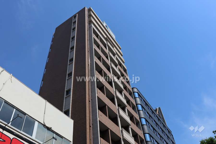 プレサンス名古屋駅前アクシスの外観（北西側から）