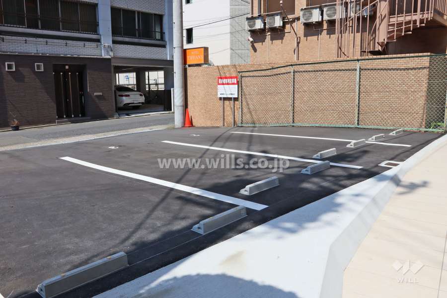 敷地内駐車場（屋外平面式）