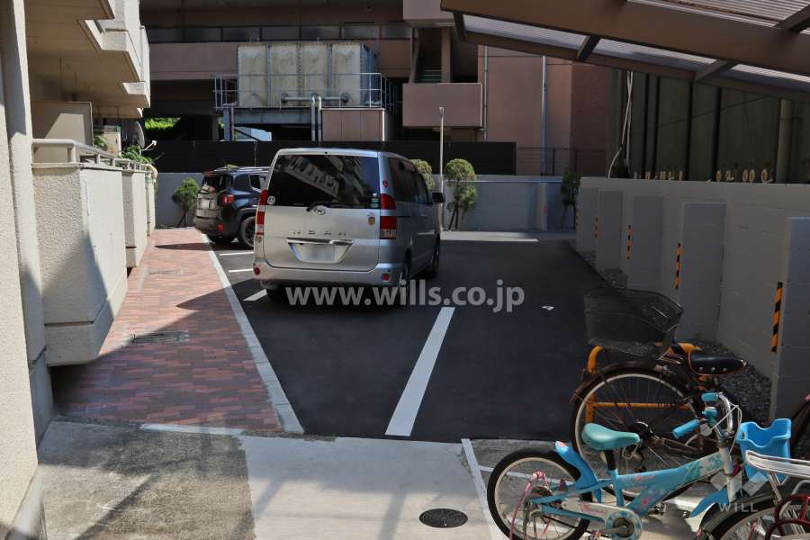 敷地内駐車場(屋外平面式)