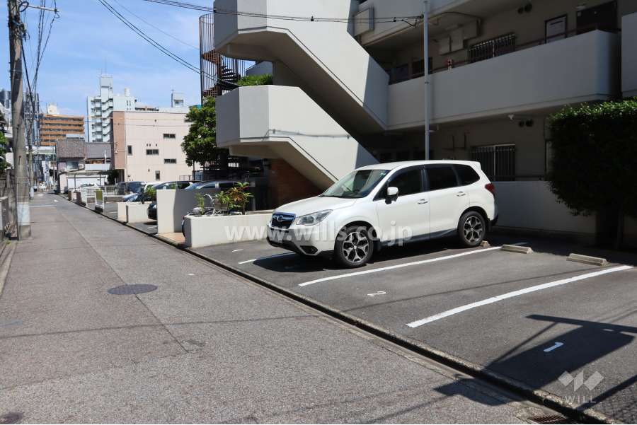 敷地内駐車場（屋外平面式）