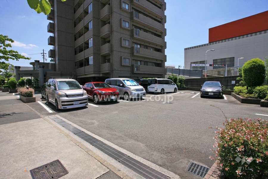 敷地内駐車場（屋外平面式）