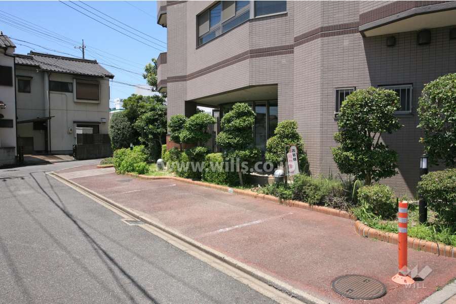敷地内駐車場（屋外平面式）