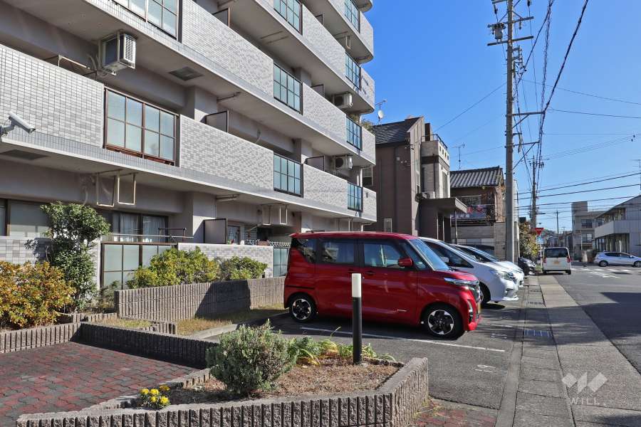 敷地内駐車場（屋外平面式）