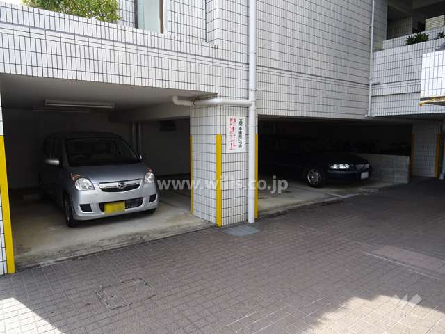 敷地内駐車場（屋内平面式）