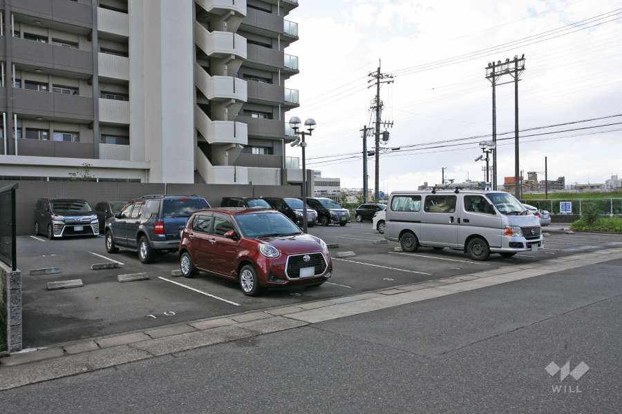 敷地内駐車場（屋外平面式）