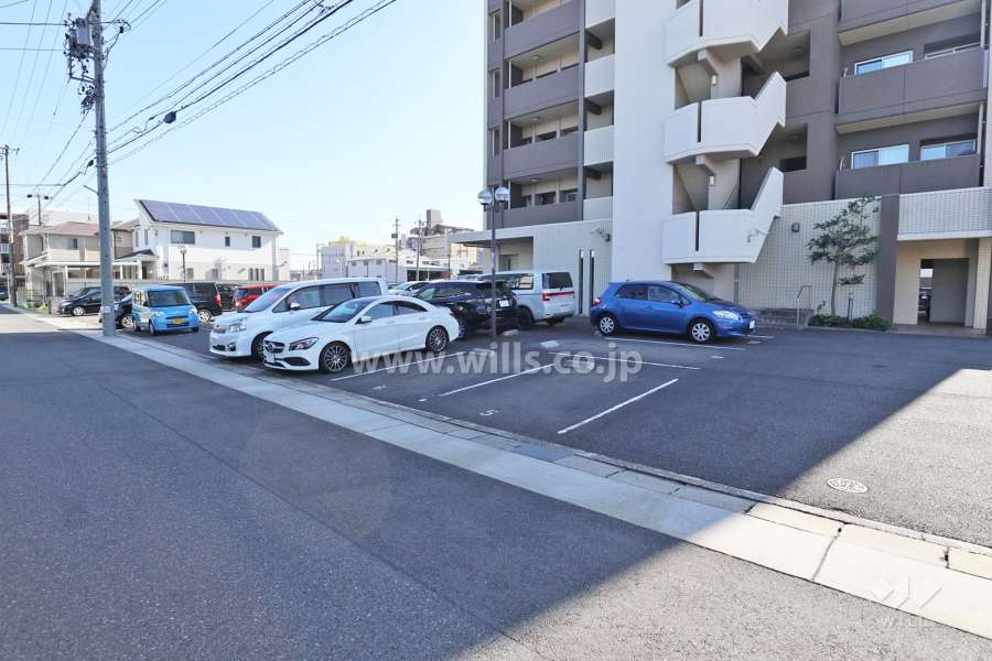 敷地内駐車場（屋外平面式）