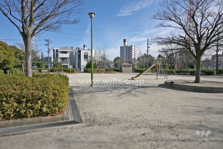 敷地南側の公園