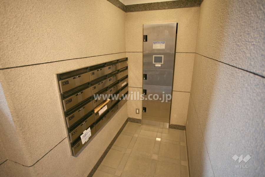 宅配ボックスと共用ポスト