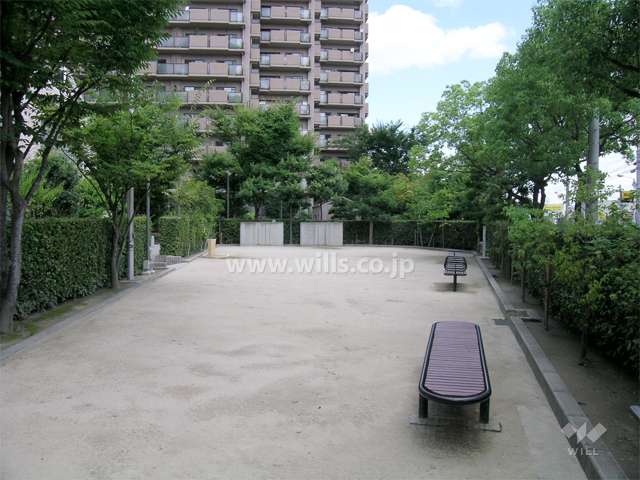 敷地に隣接した公園