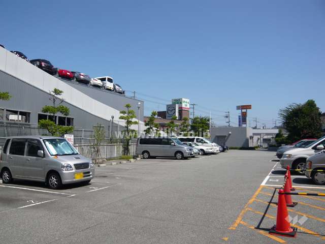 敷地内駐車場（屋外平面式）
