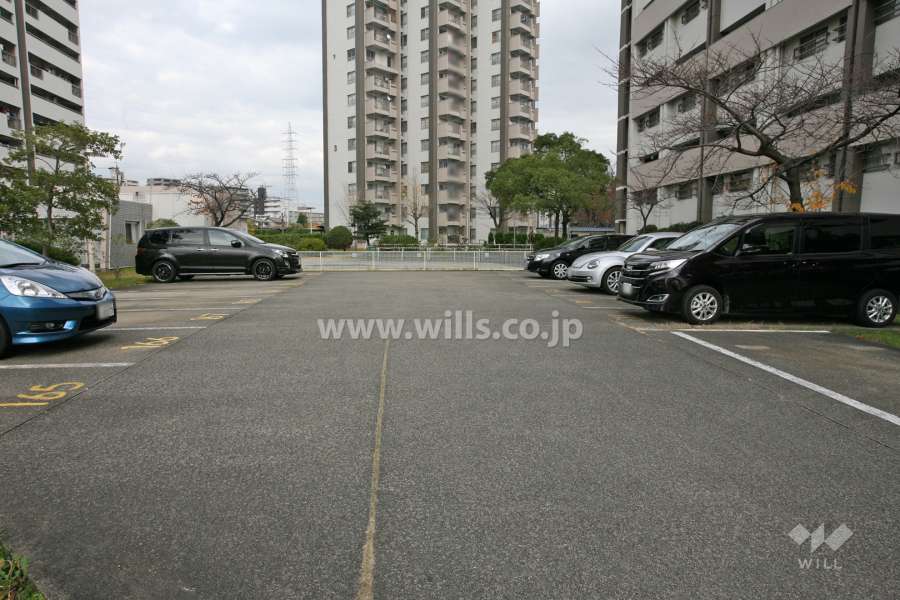敷地内駐車場（屋外平面式）