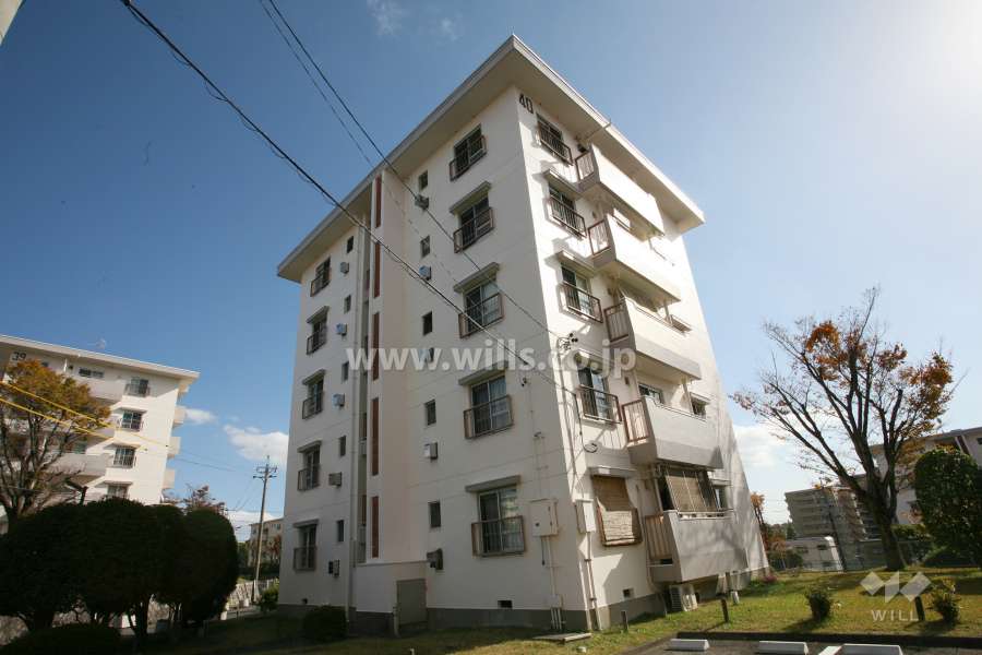 相生山団地40棟の外観