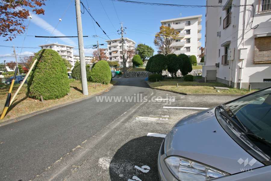 敷地内駐車場（屋外平面式）