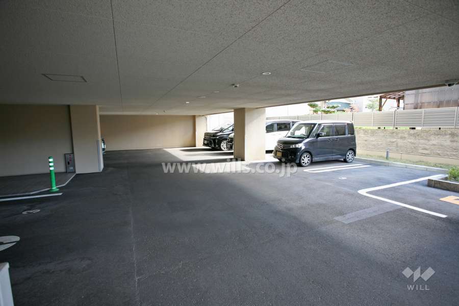 敷地内駐車場（屋内平面式）
