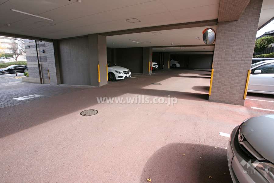 敷地内駐車場（屋外平面式）