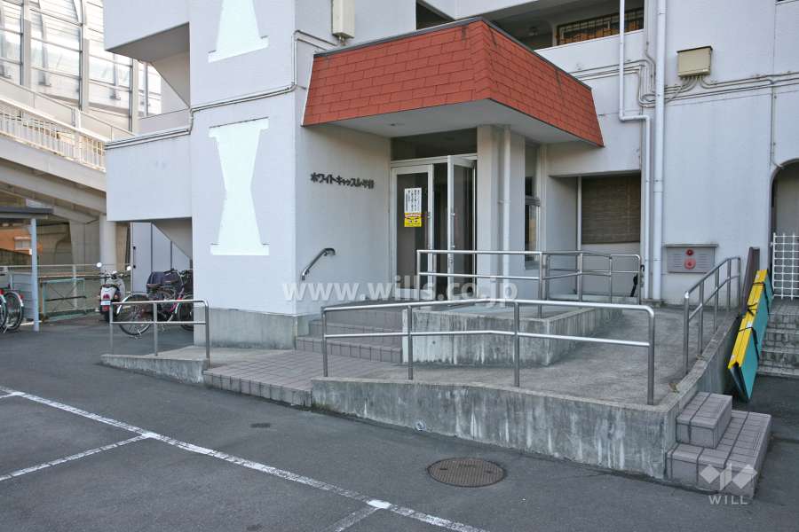 敷地東側通用口