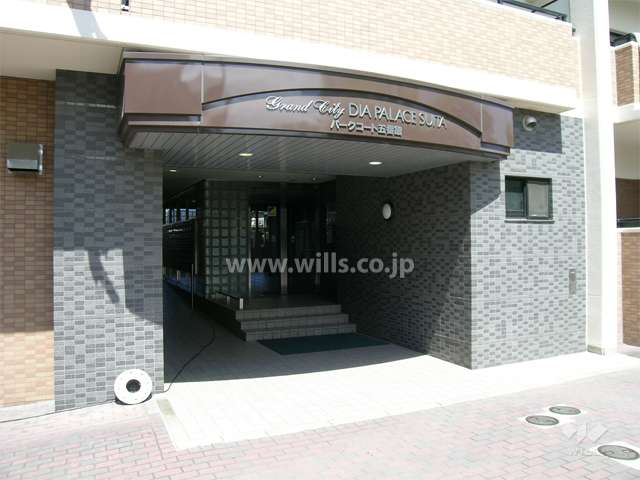 ダイアパレス吹田パークコート五番館のエントランス