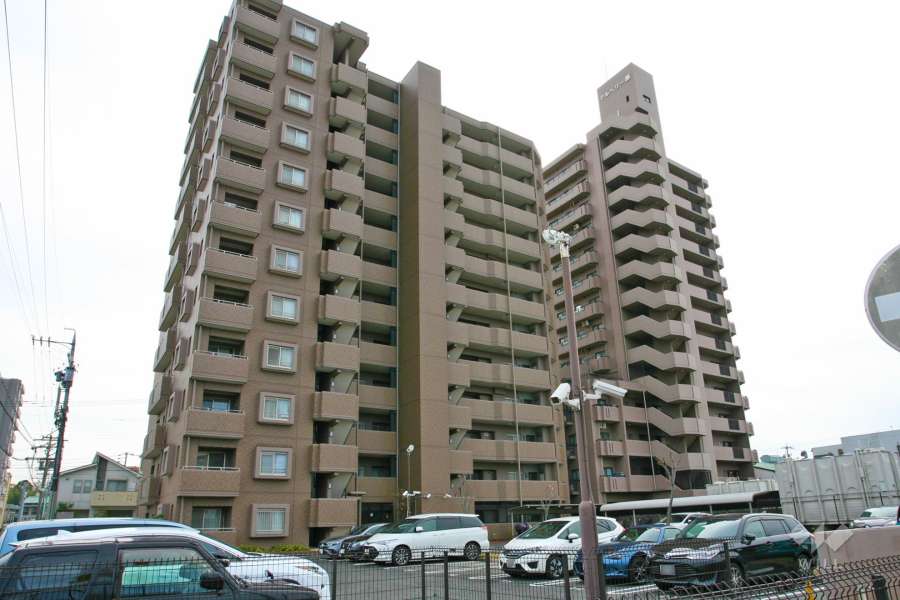 ネオステージ原の外観(北側から)