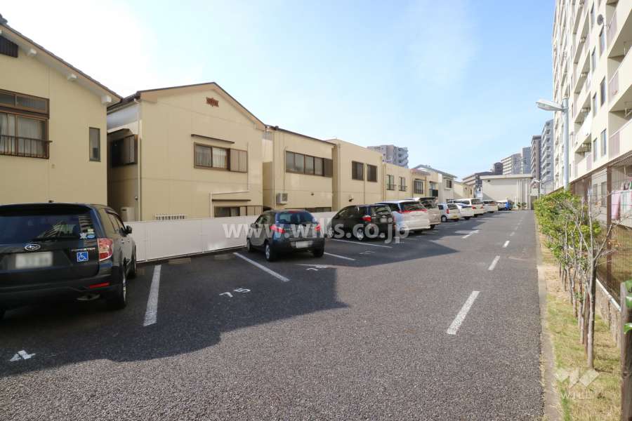 敷地内駐車場（屋外平面式）