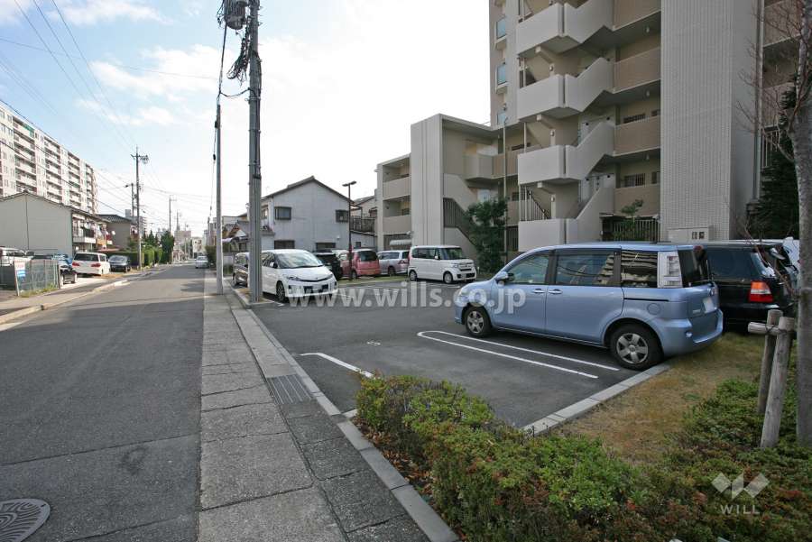 敷地内駐車場（屋外平面式）