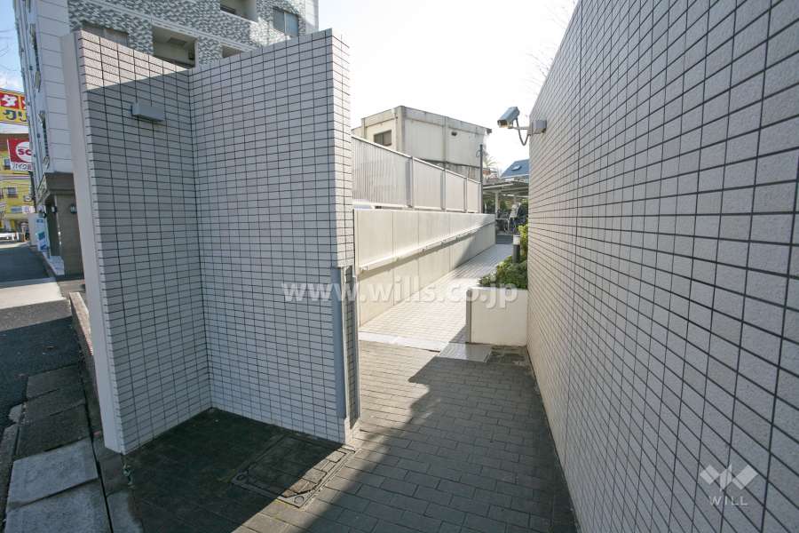 駐輪場アプローチ