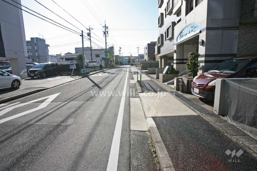敷地北側前面道路