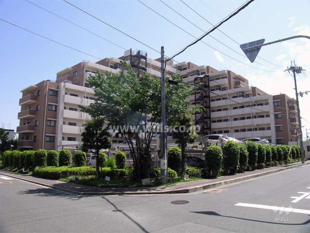 ダイアパレス吹田ガーデンコート四番館の外観（北側から）　