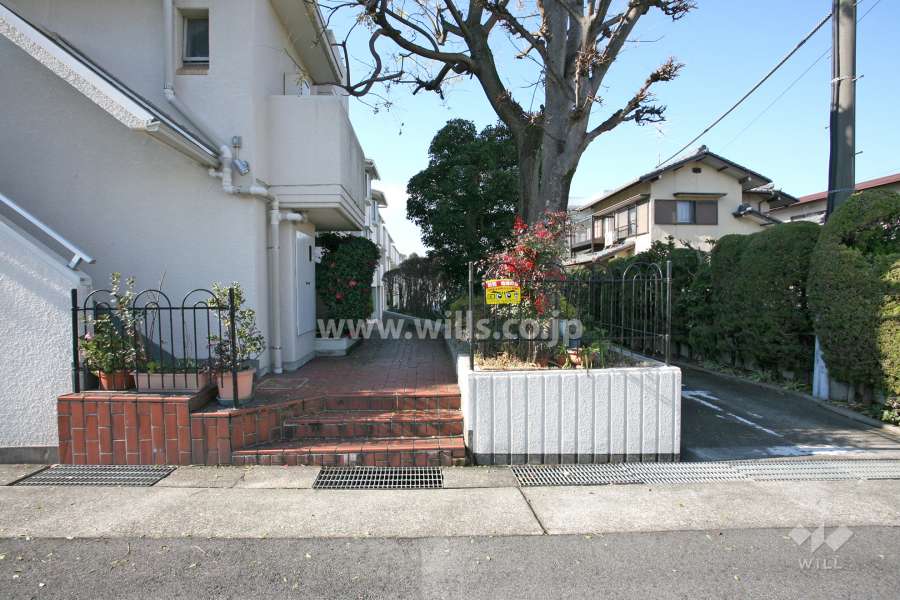 敷地東側出入り口