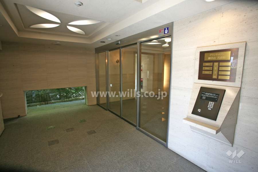 エントランスホール