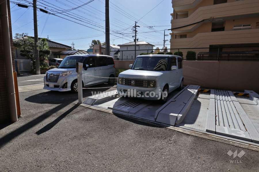 敷地内駐車場（屋外平面式）