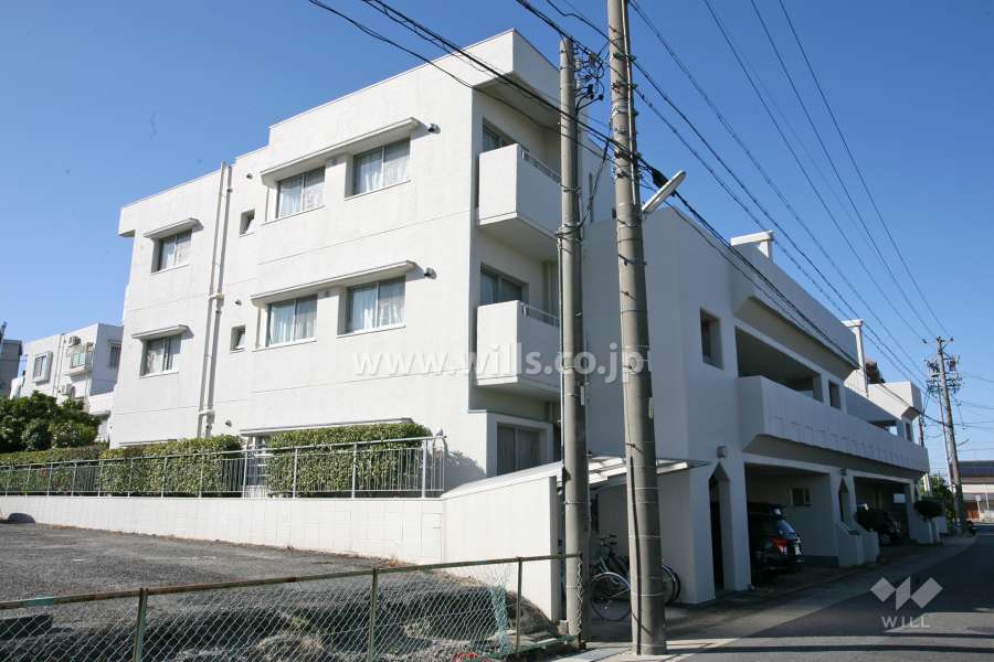 カーサビアンカ高坂の外観