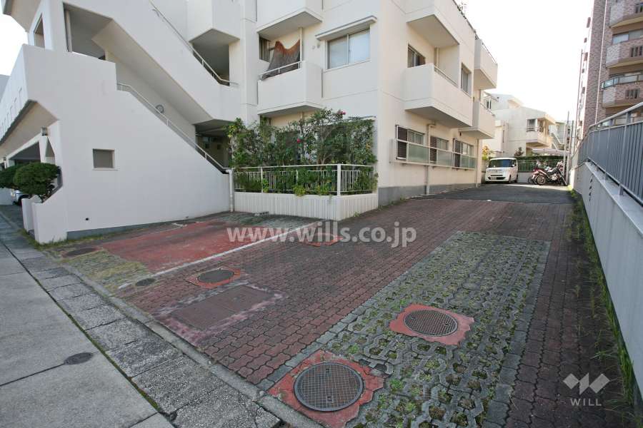 敷地内駐車場（屋外平面式）