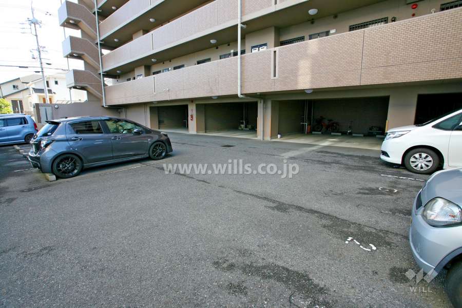 敷地内駐車場（屋外平面式）