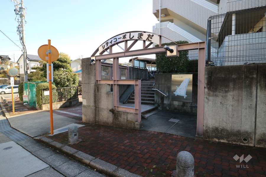 A棟とB棟のエントランス