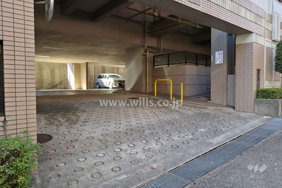 駐車場入り口