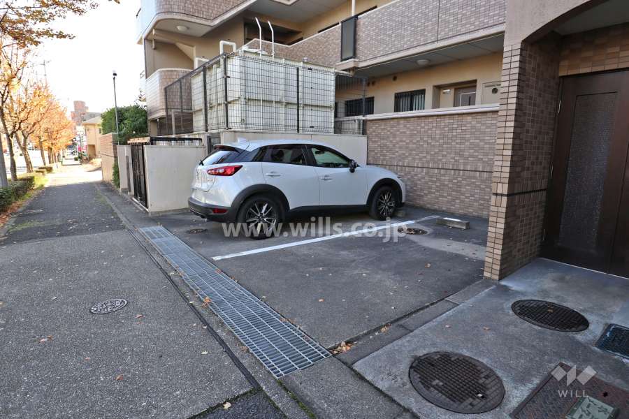 敷地内駐車場（屋外平面式）