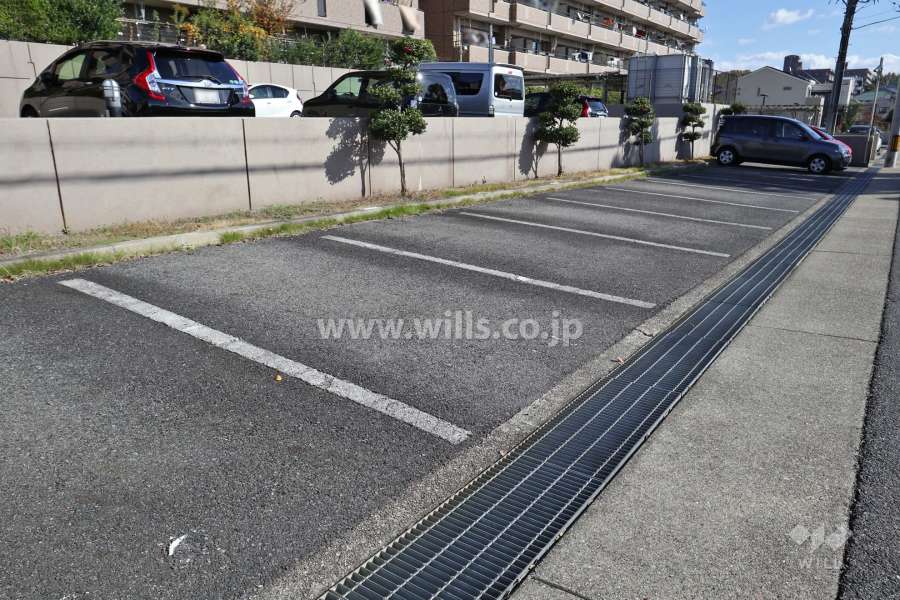 敷地内駐車場（屋外平面式）