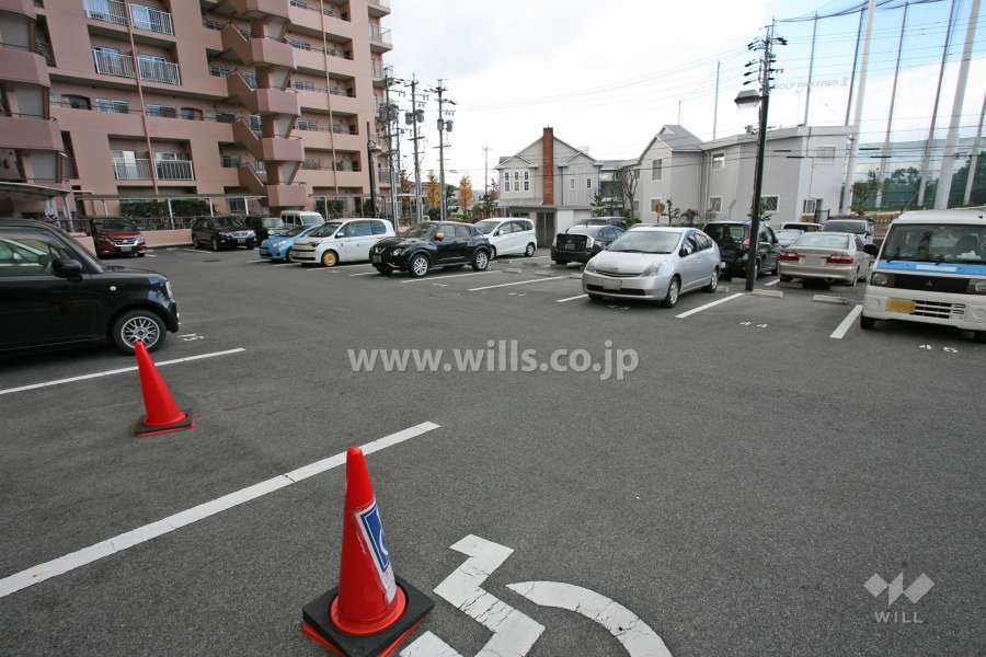 敷地内駐車場（屋外平面式）