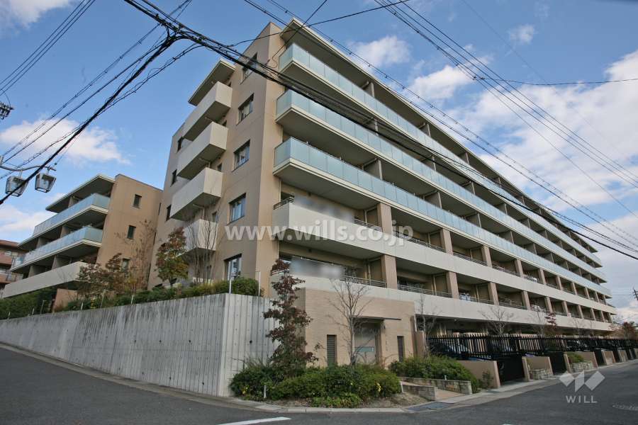バンベール植田ヒルズの外観(南西側から)