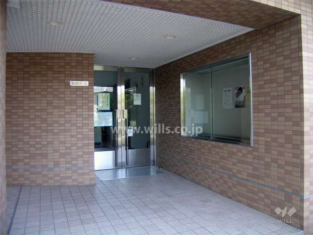 敷地内にある多目的ホール