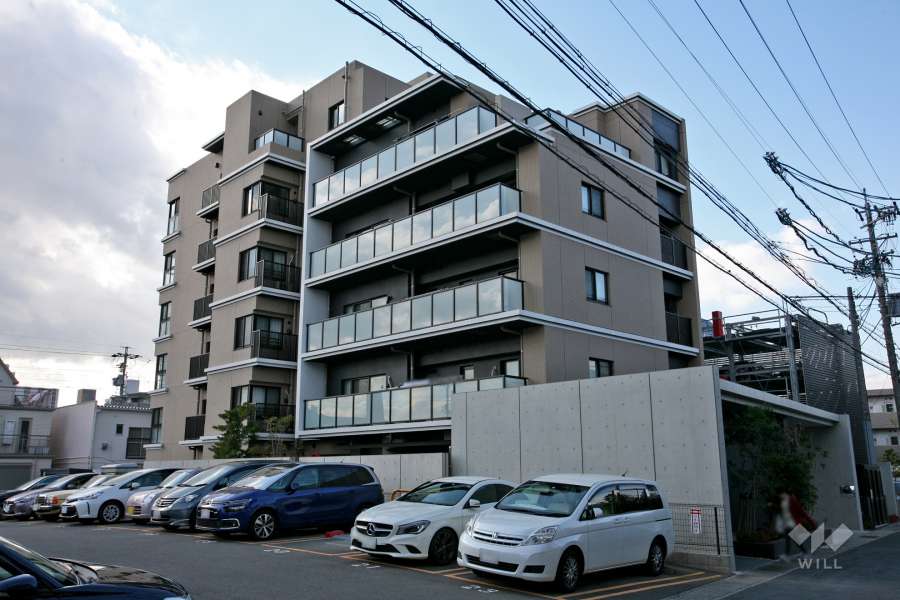 プラセシオン植田の外観（東側から）