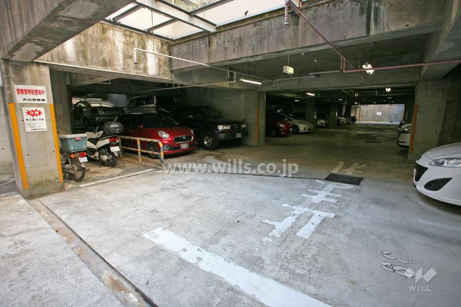 敷地内駐車場（屋内平面式）